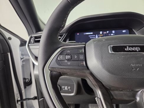 New 2026 Jeep Grand Cherokee Altitude RWD image 15