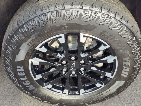 Certified 2024 Chevrolet Traverse Z71 w/ Enhanced Driving Package image 8