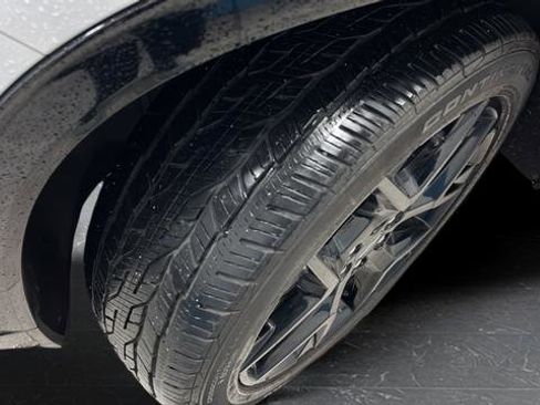 Used 2024 Chevrolet Traverse RS image 31