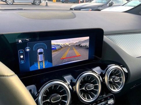 Used 2025 Mercedes-Benz GLA 250 4MATIC image 22