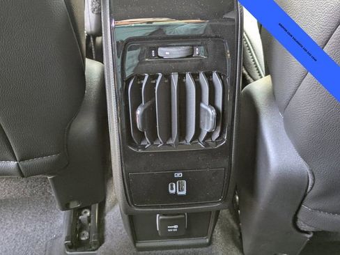 New 2025 Jeep Compass Latitude w/ Sun & Sound Group AWD/4WD image 15