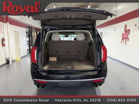 Used 2021 GMC Yukon XL Denali image 13