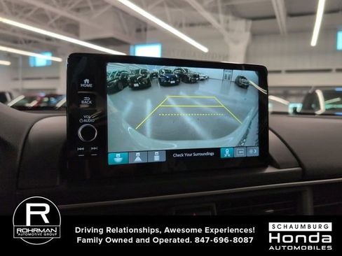 New 2025 Honda Pilot Touring image 8