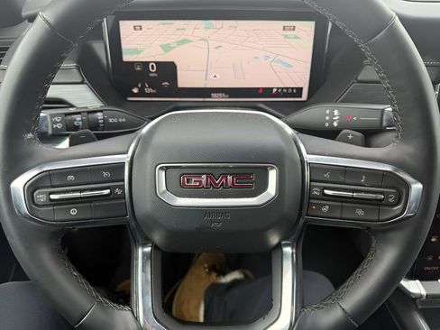 Certified 2025 GMC Acadia Elevation FWD image 15