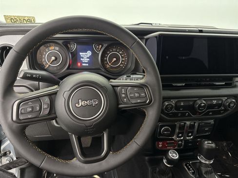 Used 2024 Jeep Wrangler Sport AWD/4WD image 22