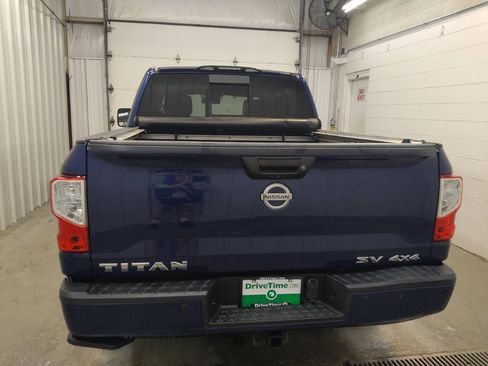 Used 2019 Nissan Titan SV w/ SV Convenience Package AWD/4WD image 6