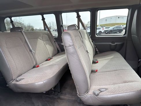 Used 2017 Chevrolet Express 3500 LT w/ LT Preferred Equipment Group image 9