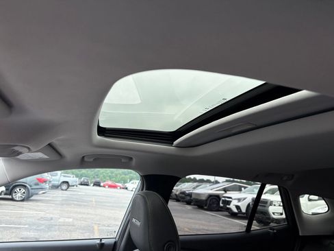 Used 2024 Chevrolet Trax ACTIV w/ Sunroof Package FWD image 8