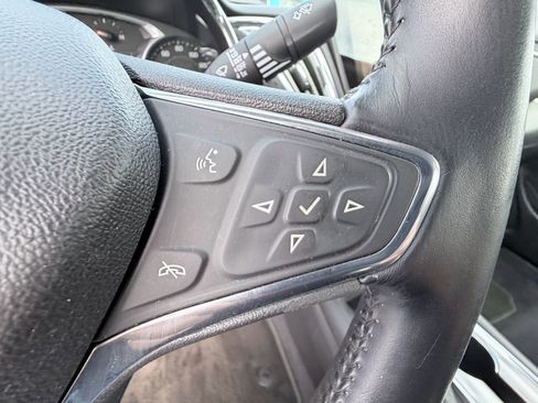 Used 2017 Chevrolet Malibu LT image 15