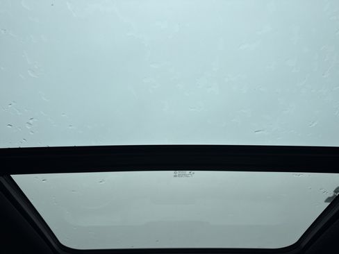 Used 2023 GMC Yukon SLT w/ SLT Premium Package image 29