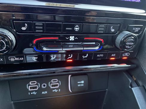 New 2025 Jeep Grand Cherokee Limited image 12