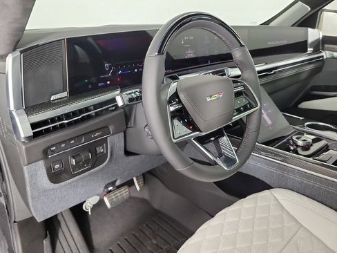 Certified 2026 Cadillac Escalade V AWD/4WD image 19