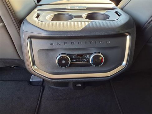 New 2025 Ford Expedition Max Active image 7