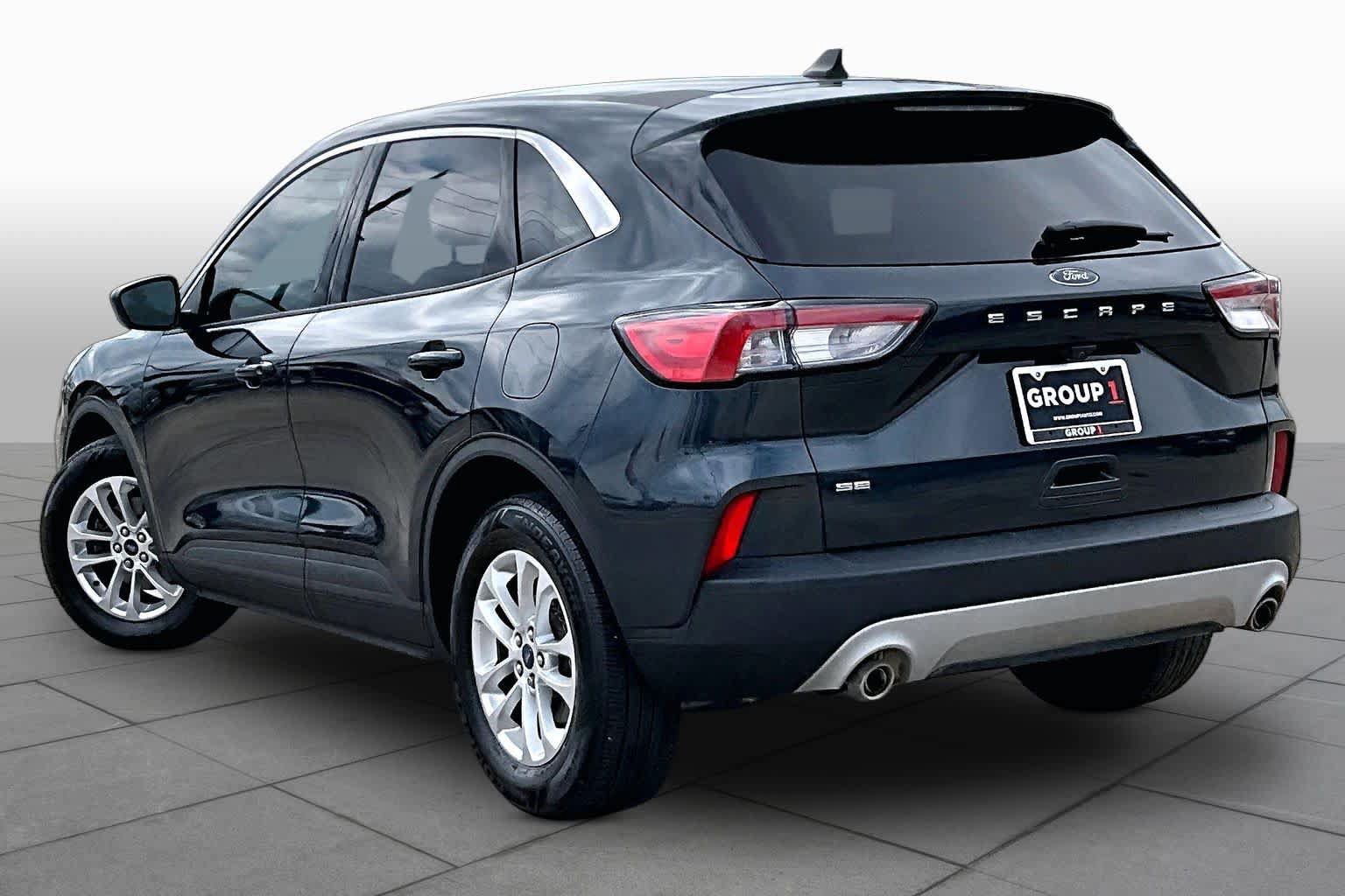 Used 2022 Ford Escape SE FWD image 12