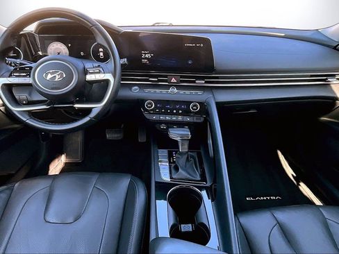 Used 2023 Hyundai Elantra Limited image 15