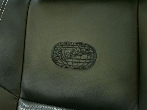 Used 2017 Jeep Grand Cherokee Overland image 21