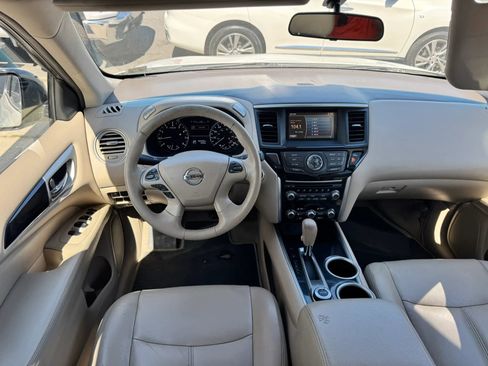 Used 2014 Nissan Pathfinder SV AWD/4WD image 33