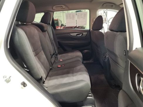 Used 2016 Nissan Rogue SV AWD/4WD image 27