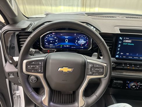 Used 2024 Chevrolet Silverado 1500 LTZ AWD/4WD image 20