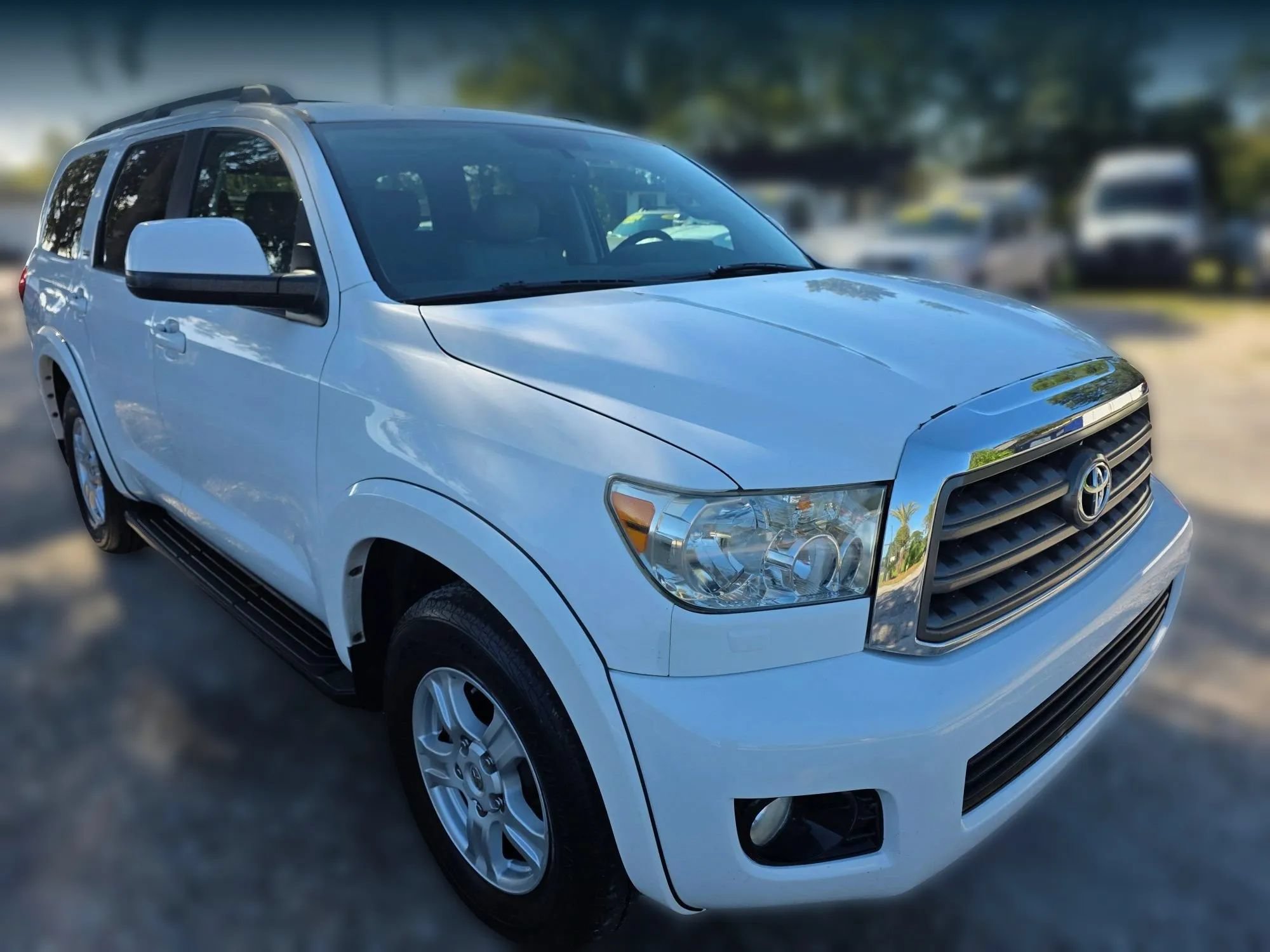 Used 2015 Toyota Sequoia SR5 w/ Premium Package RWD image 3