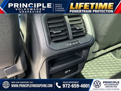 Used 2023 Volkswagen Taos SE w/ Panoramic Sunroof Package FWD image 24