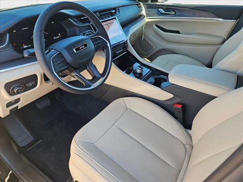 New 2025 Jeep Grand Cherokee Limited w/ Trailer Tow Package image 3