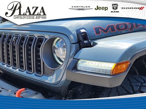 Certified 2024 Jeep Gladiator Mojave AWD/4WD image 7
