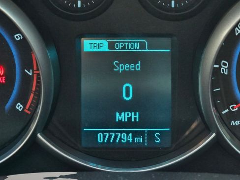 Used 2015 Chevrolet Cruze LS image 6