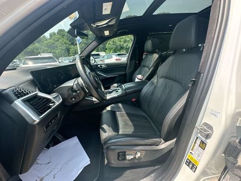 Used 2024 BMW X7 xDrive40i w/ Executive Package AWD/4WD image 22