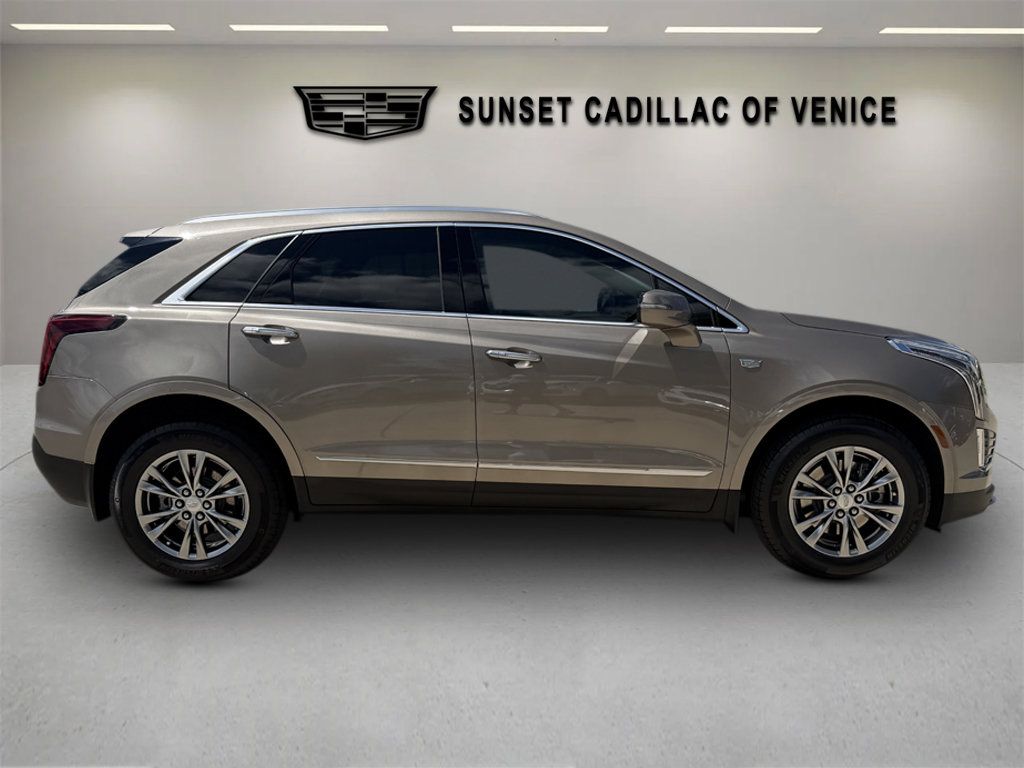 Certified 2023 Cadillac XT5 Premium Luxury FWD image 2