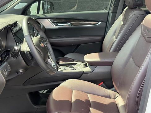 Certified 2024 Cadillac XT6 Premium Luxury image 17