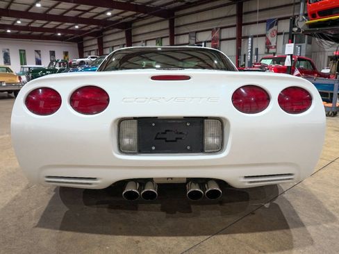 Used 1998 Chevrolet Corvette Coupe w/ Memory Pkg RWD image 7