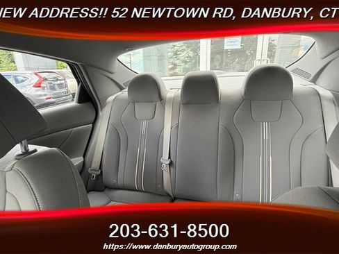 Used 2023 Hyundai Elantra SEL w/ Cargo Package FWD image 13