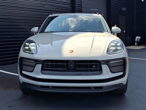 Certified 2024 Porsche Macan S AWD/4WD image 10