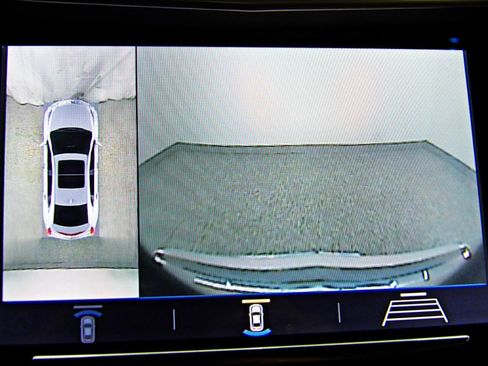 Used 2018 Cadillac XTS Platinum FWD image 17