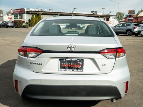 Used 2024 Toyota Corolla LE image 9