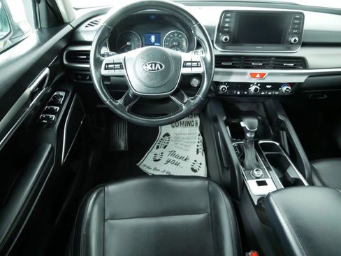 Certified 2020 Kia Telluride LX image 20