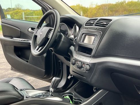 Used 2018 Dodge Journey SE w/ Blacktop Package image 27