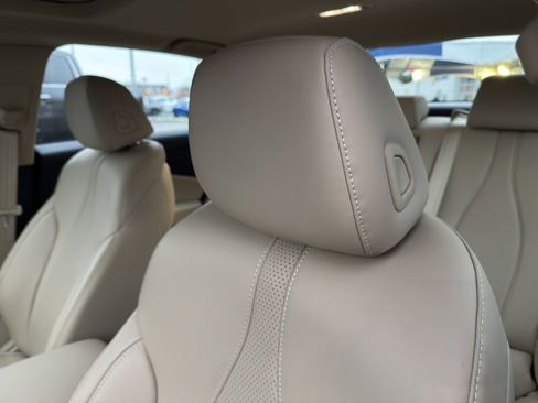 Certified 2025 Acura TLX w/ Technology Package image 11