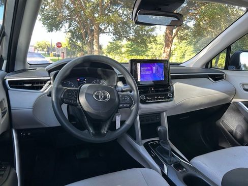 Used 2025 Toyota Corolla Cross L FWD image 13