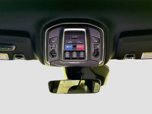 New 2025 Jeep Grand Cherokee Limited w/ Black Appearance Package image 24