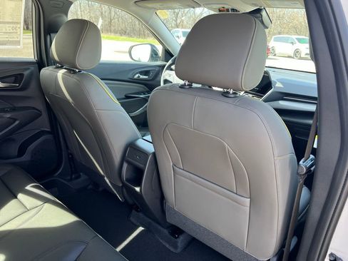 New 2026 Chevrolet Trax ACTIV FWD image 12