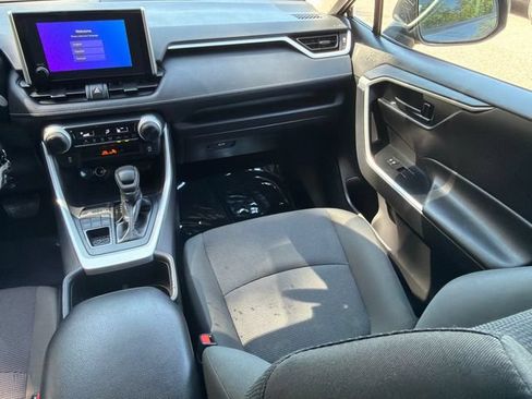 Used 2025 Toyota RAV4 LE AWD/4WD image 18