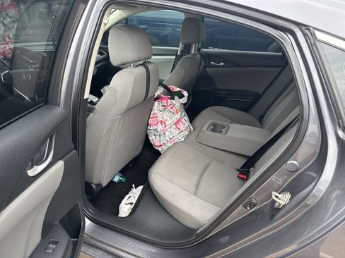 Used 2018 Honda Civic EX image 8