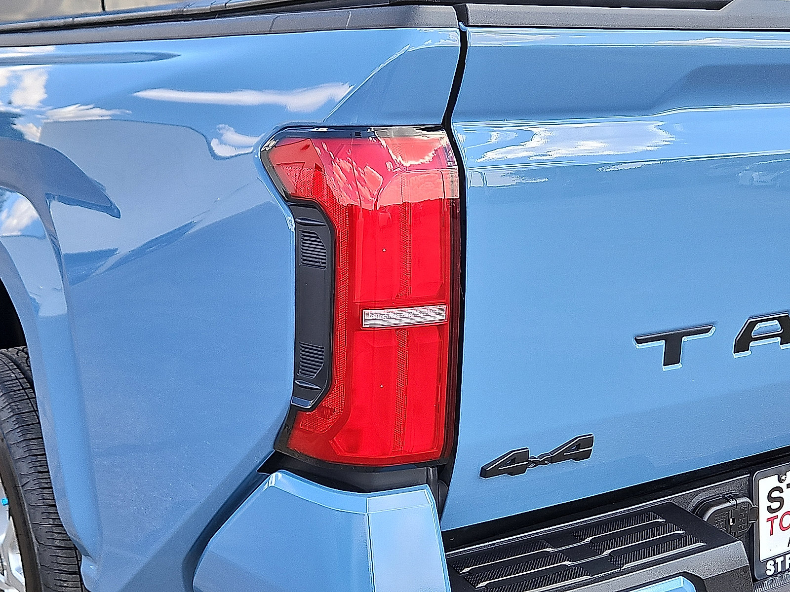 Certified 2026 Toyota Tacoma SR5 AWD/4WD image 7