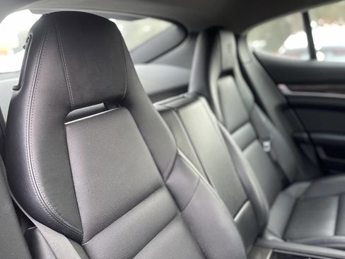 Used 2016 Porsche Panamera 4 Edition image 21