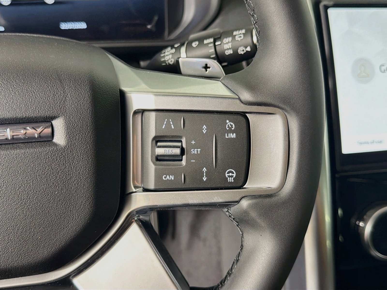 New 2026 Land Rover Discovery S AWD/4WD image 13