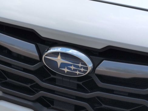 Used 2024 Subaru Crosstrek 2.0i Premium AWD/4WD image 12