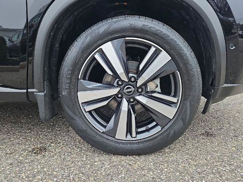 Certified 2023 Nissan Rogue Platinum w/ Platinum Premium Package AWD/4WD image 10