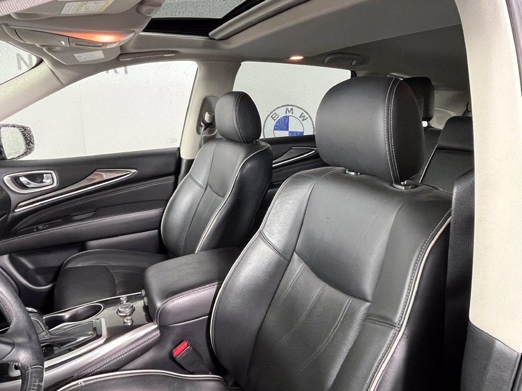 Used 2019 INFINITI QX60 Luxe w/ Essential Package AWD/4WD image 2